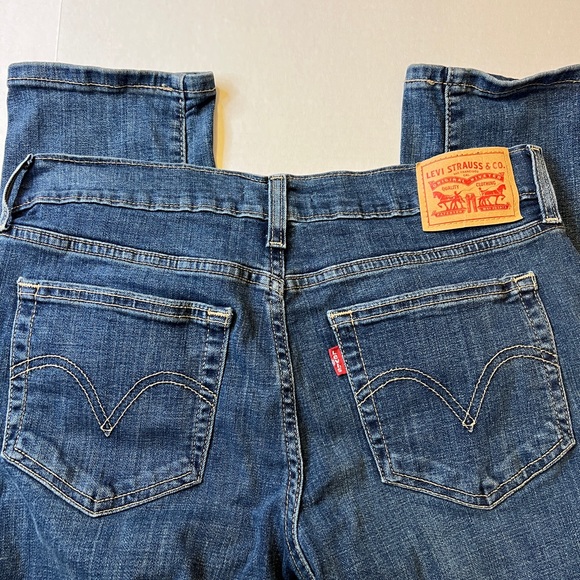 Levi's Boyfriend Jean Mid-Rise Size 28 - Picture 7 of 9